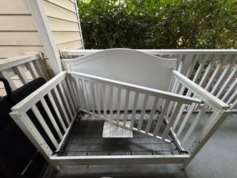 Baby crib