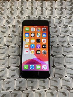Factory unlocked apple iphone 8, store warranty