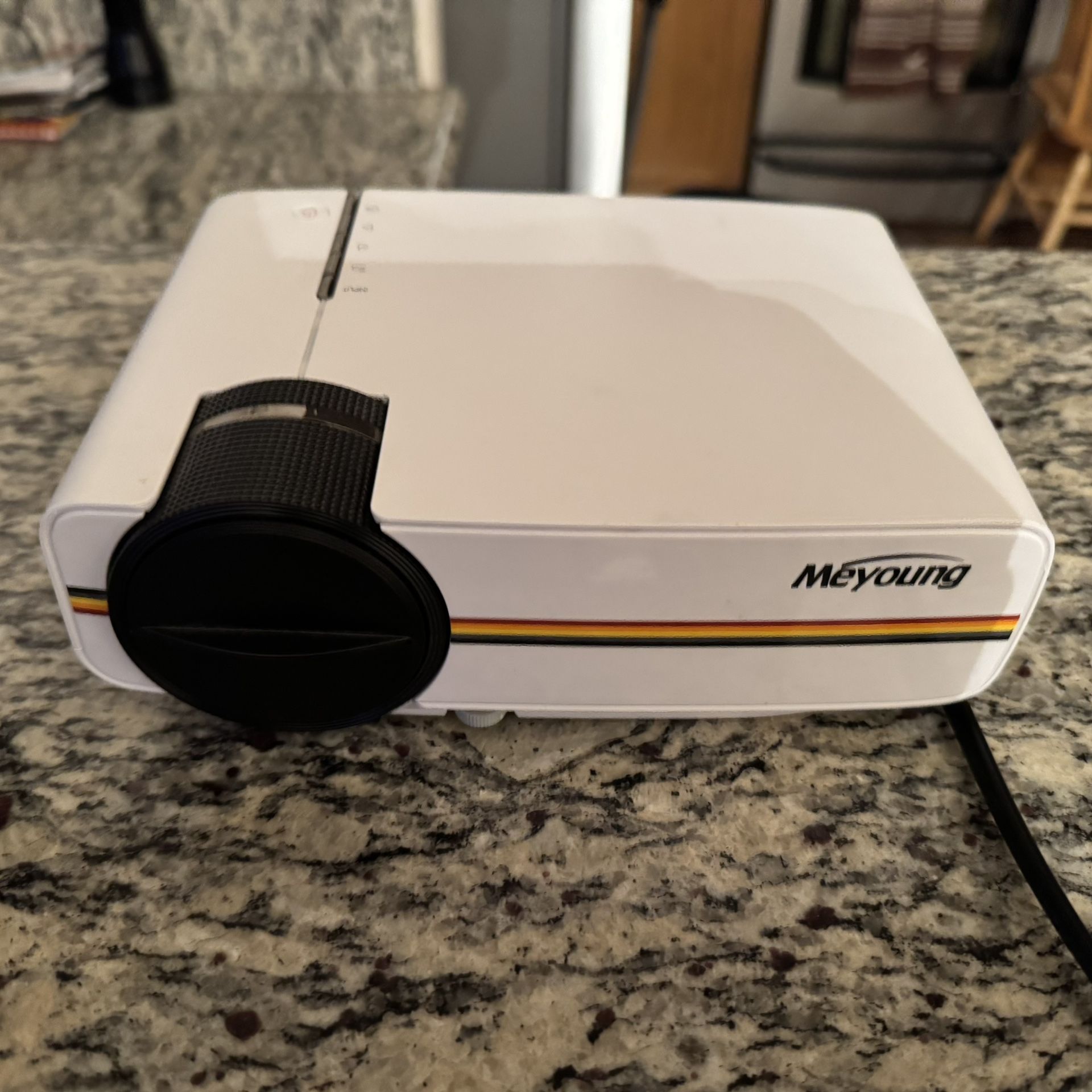 Meyoung LED Projector