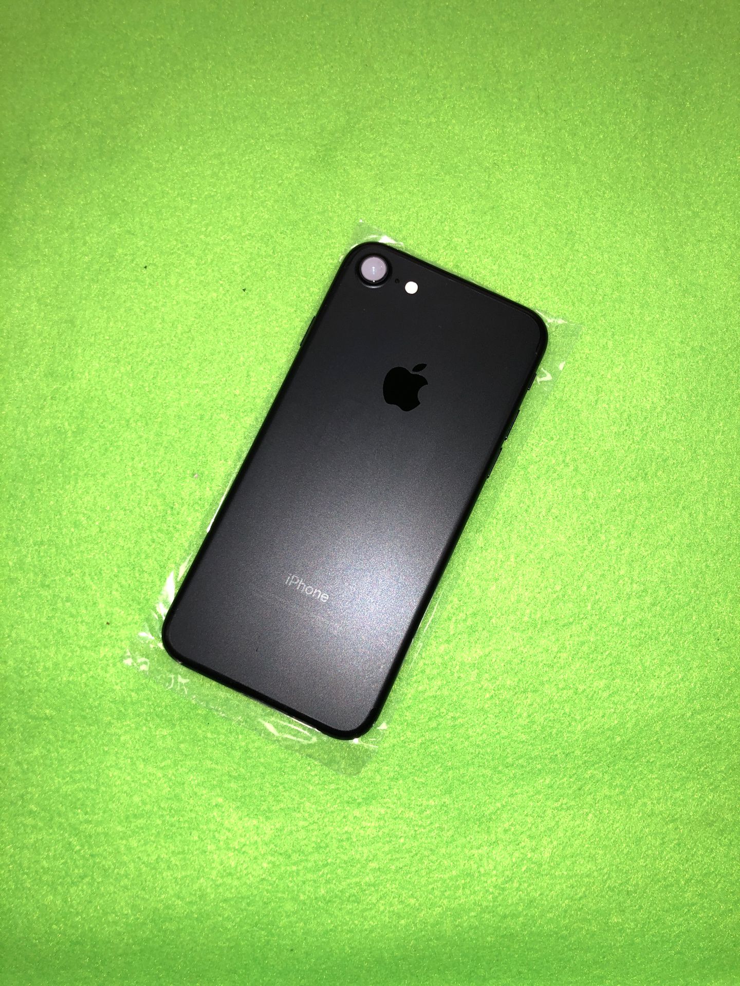 Apple iPhone 7 BRAND NEW Unlocked 32gb