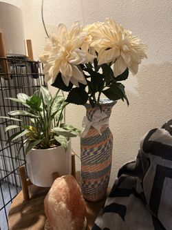 Larger Pastel Wicker Vase With Artificial Dahlia Flowers