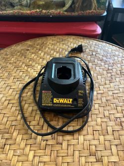 Dewalt battery charger