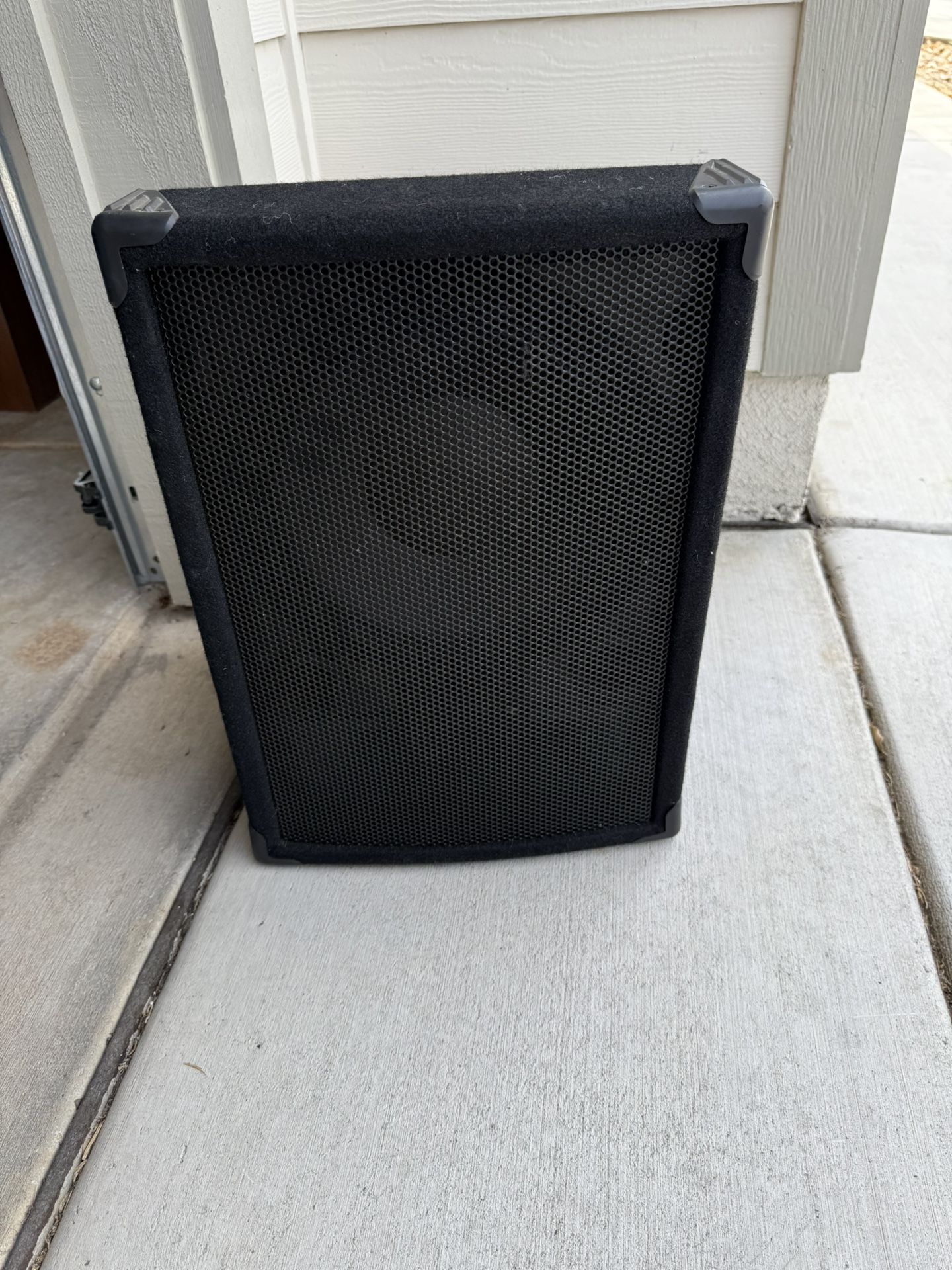 Set of Community professional loudspeaker MVP SERIES MVP-28!