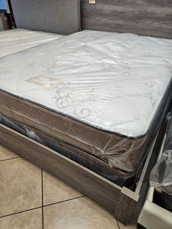Brand New  !! Queen set  $199 (( Mattress And Box Spring  ))