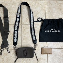 Marc Jacobs The Logo Strap Snapshot Crossbody Bag - Farfetch