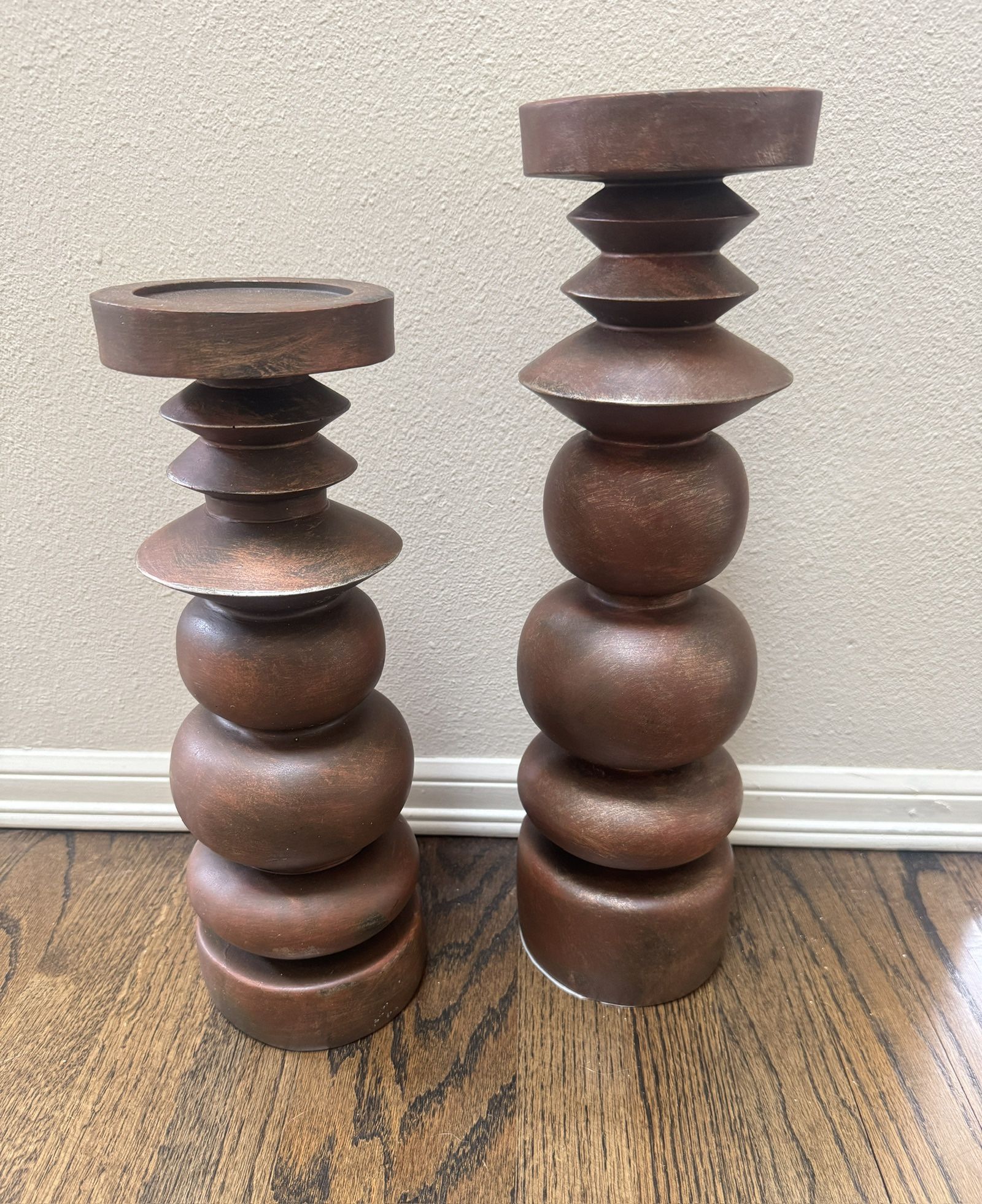 Beautiful wooden candle pillars