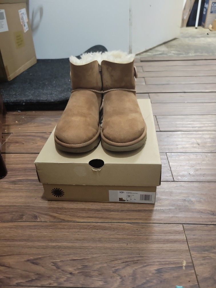 Ugs Women 