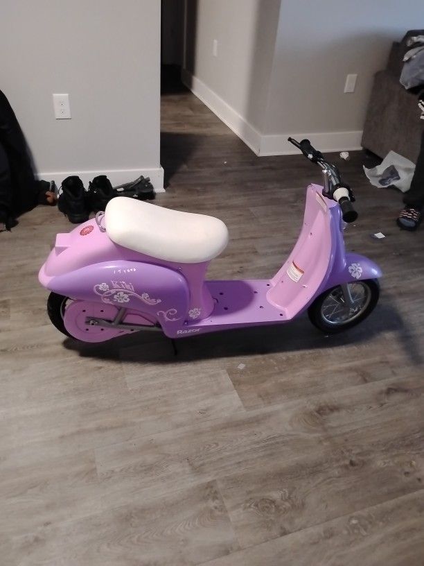 Kiki Scooter