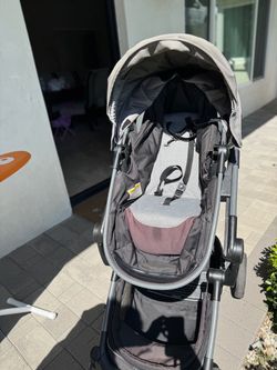 Graco Gently Used Stroller – Smooth Ride & Spacious Storage