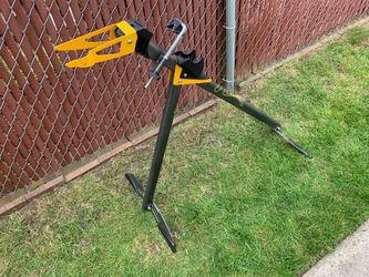 Compact folding bike workstand