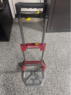 Milwaukee Fold-up Steel hand Truck