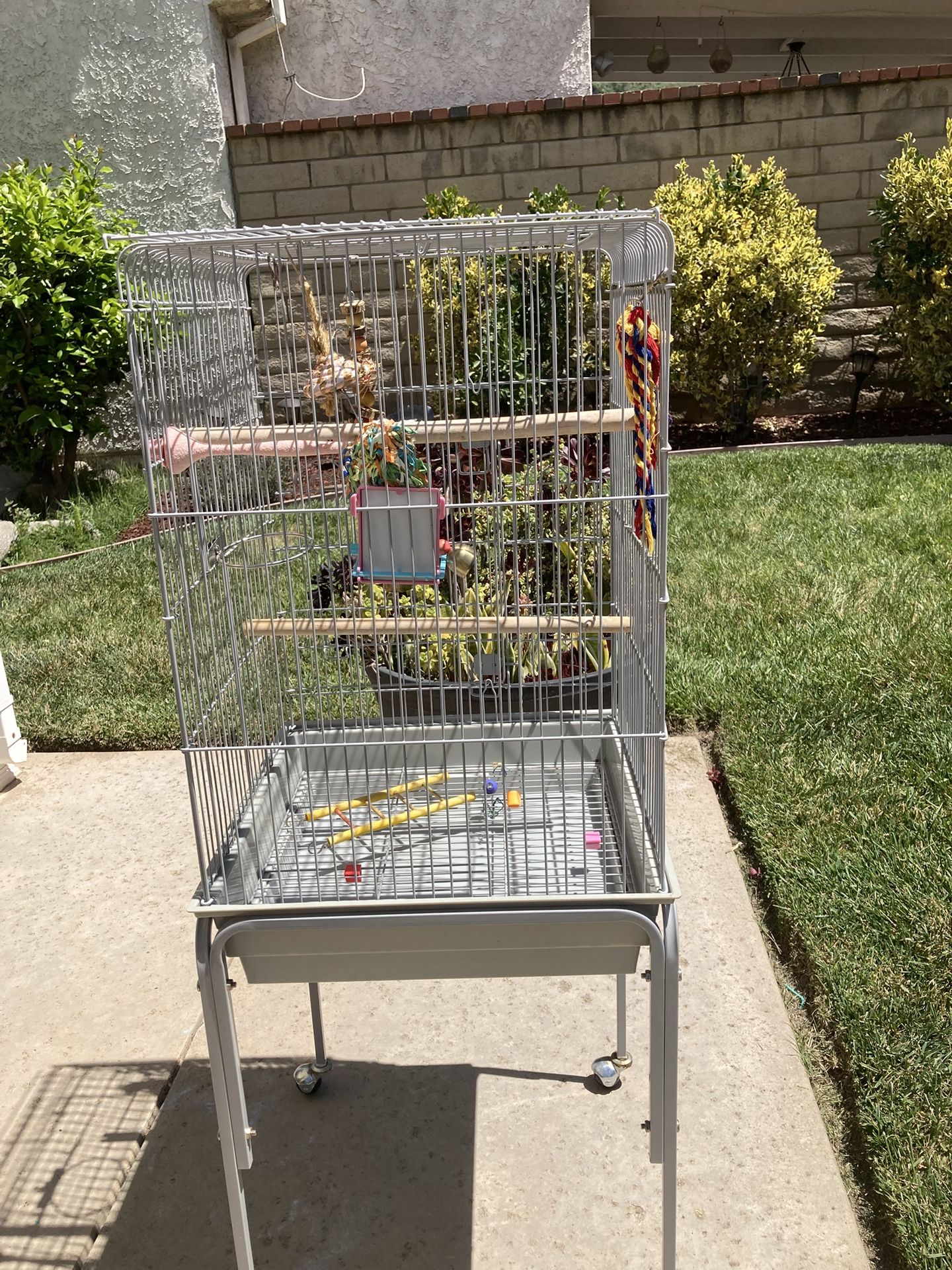 Medium Bird Cage With Stand