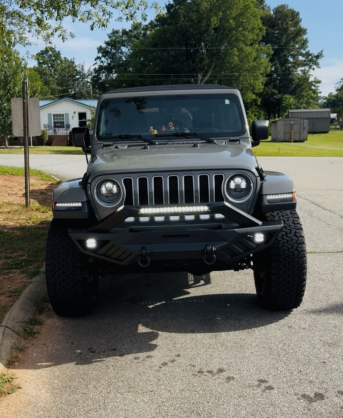 Rough Country Front Winch Bumper Jeep Gladiator JT/Wrangler JK & JL/Wrangler Unlimited 4WD