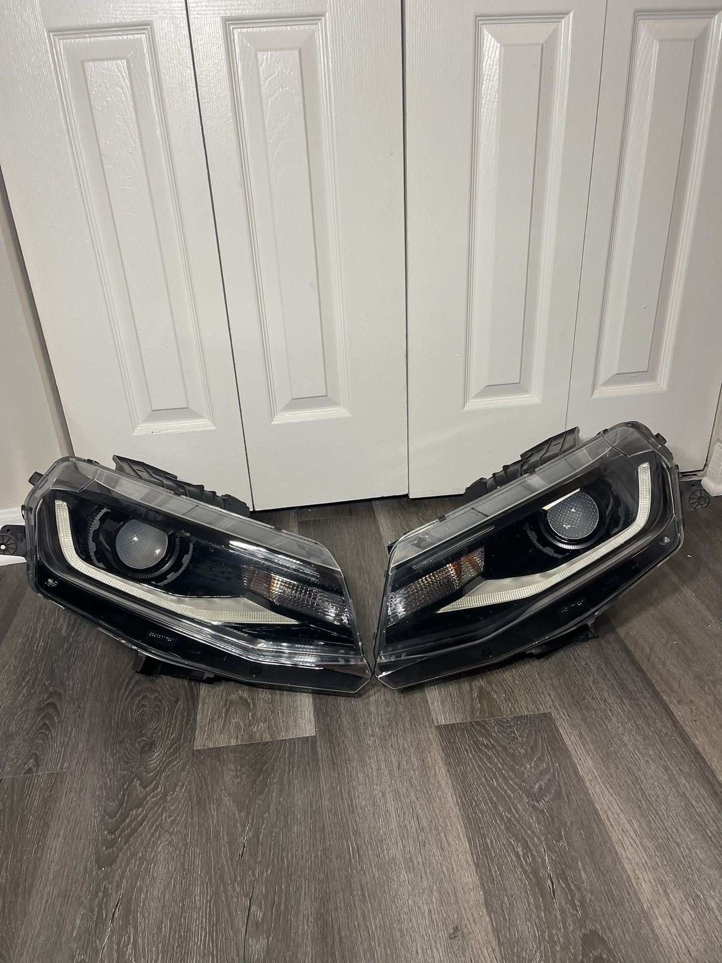 2016-2018 Camaro SS Headlight Pair