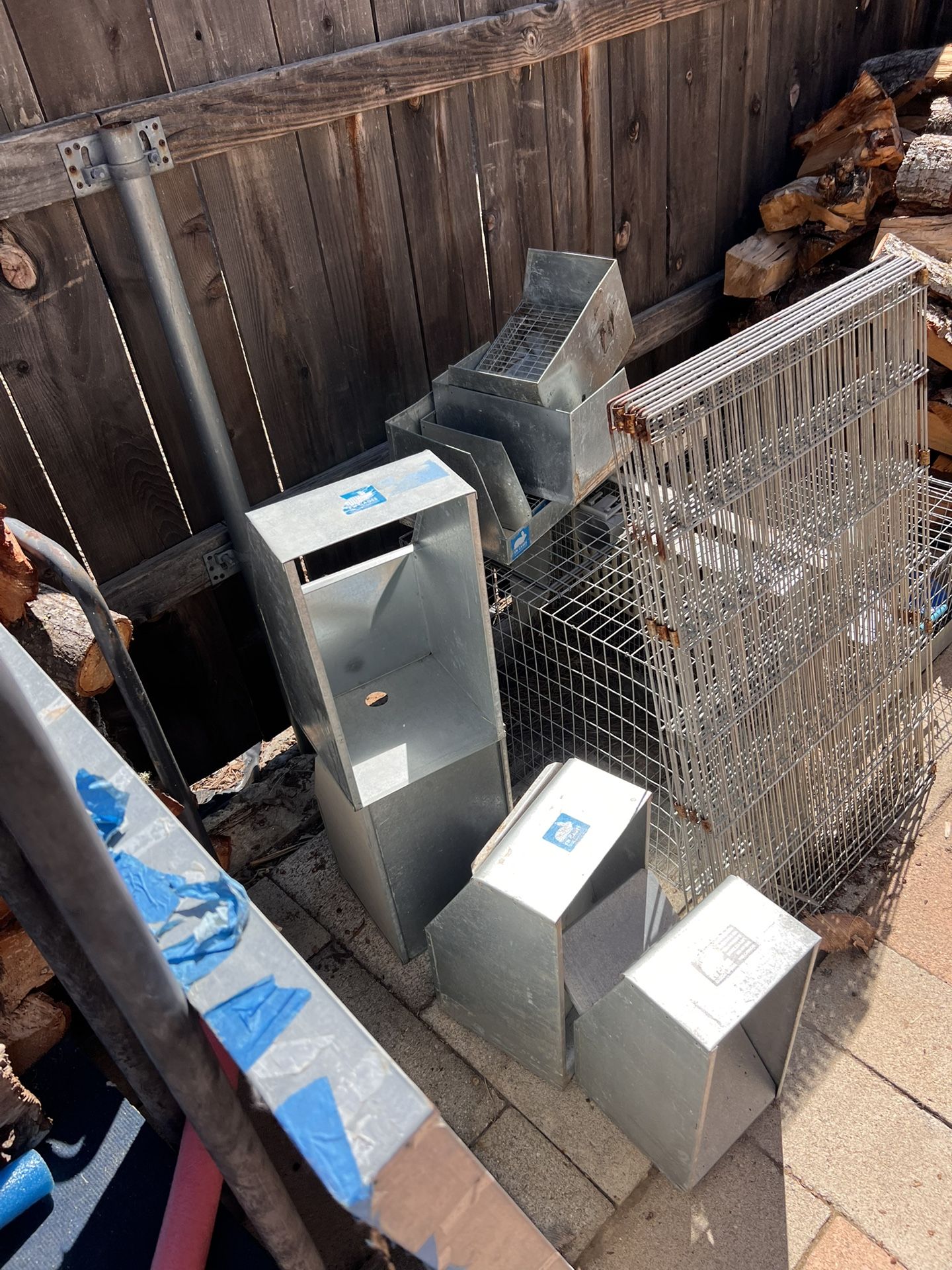 Kw Cages / Accessories