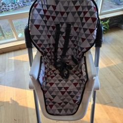 Compact 3 in 1 Positions Feeding Chair.  Infant To Toddler 