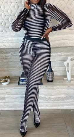 Black and white set