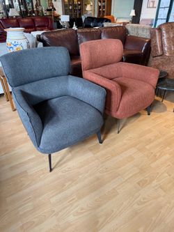 Cool and Comfy Modern Arm Chair