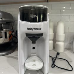 Baby Brezza Formula Maker Pro 