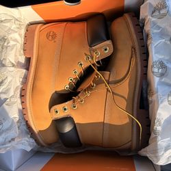 TIMBERLAND BOOTS