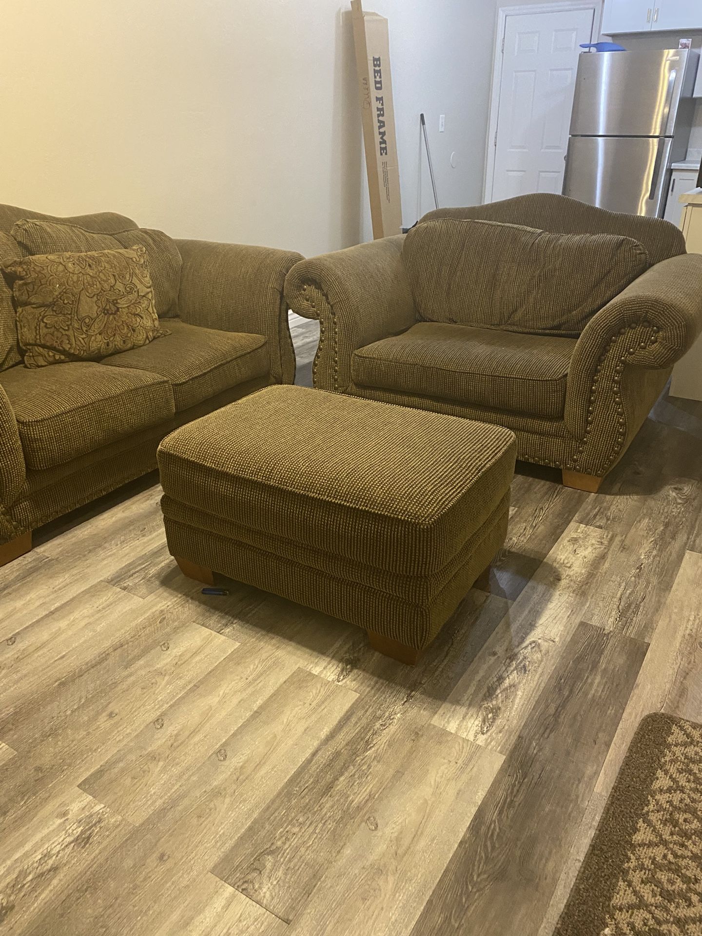 Couch Oversized Chair And Ottoman