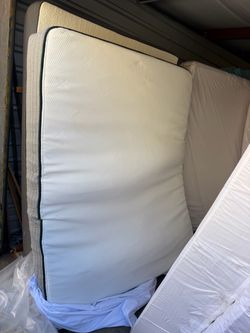 Queen Size Memory Foam Mattress ONLY