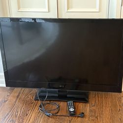 LG 42” LED LCD TV 42LV4400 Flat Screen