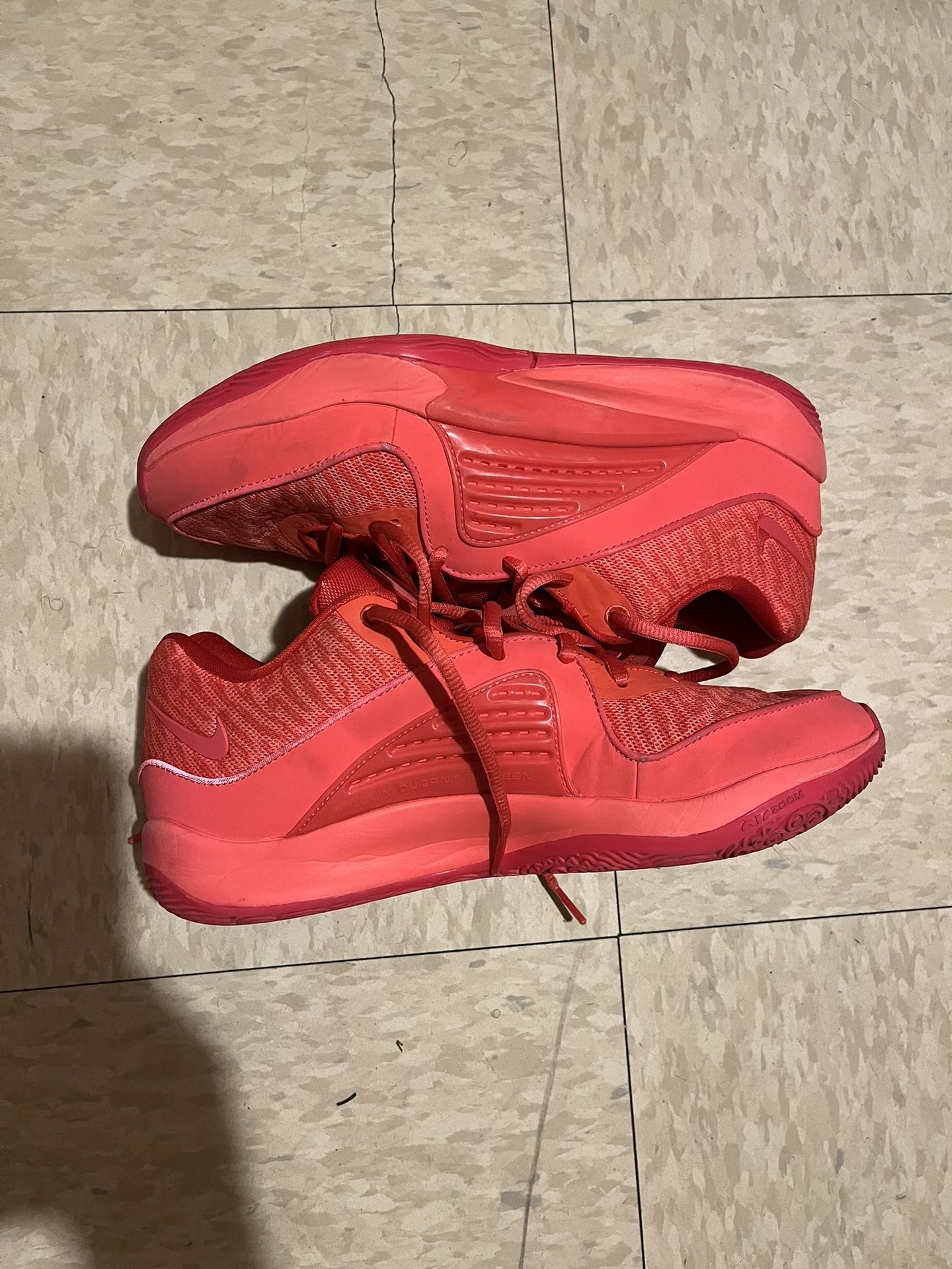 KD 16 Ember Glow Size:9.5