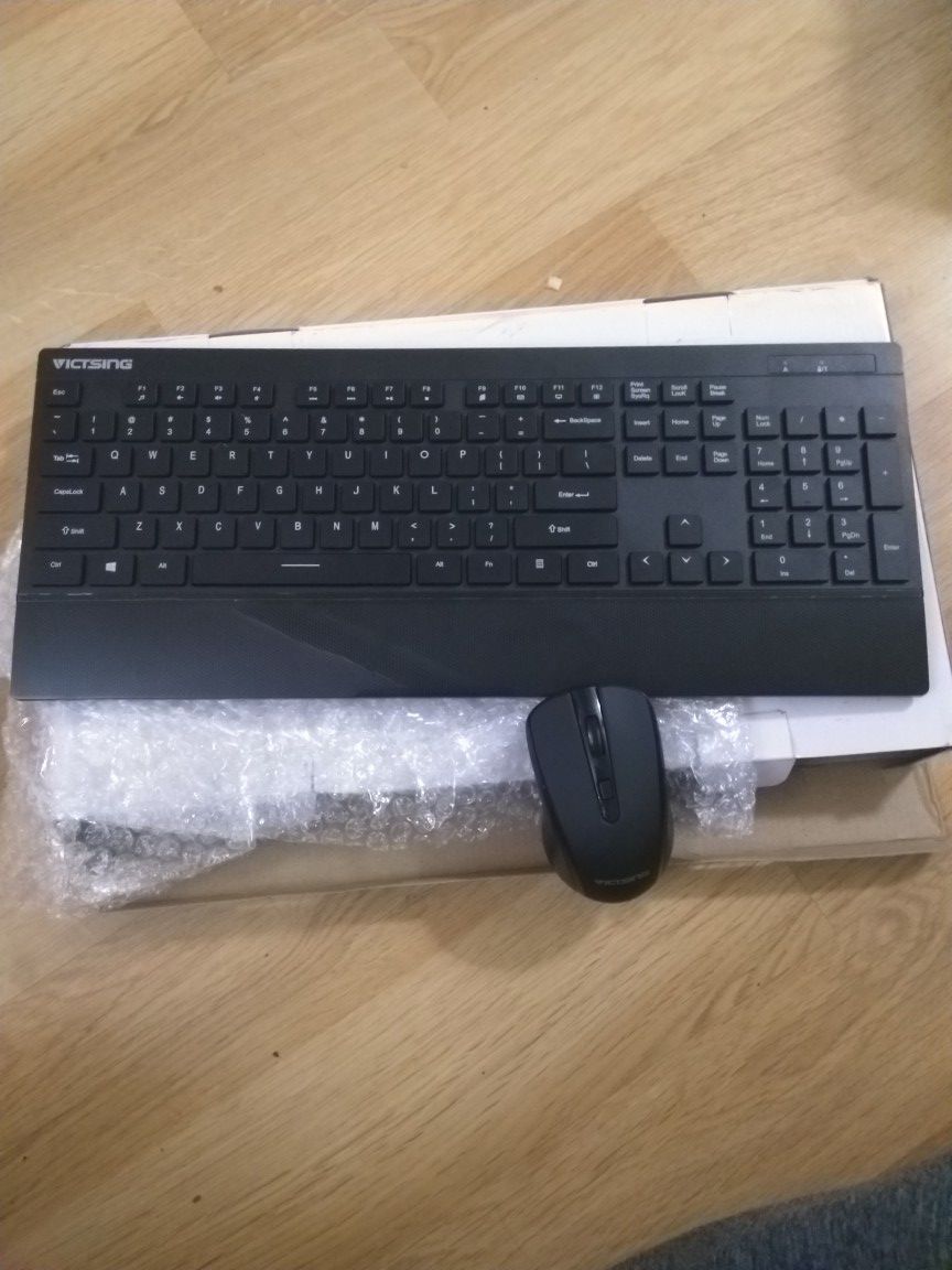 Wireless keyboard brand Wireless keyboard with mouse brand new never used with box never used with box