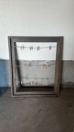 Wood picture frame