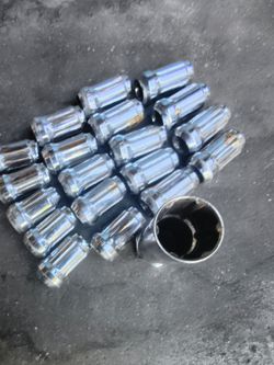 Chrome Lock nuts and key