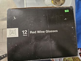 12 Wine Glasses