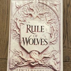 Populer YA Fantasy book- Rule Of The Wolves