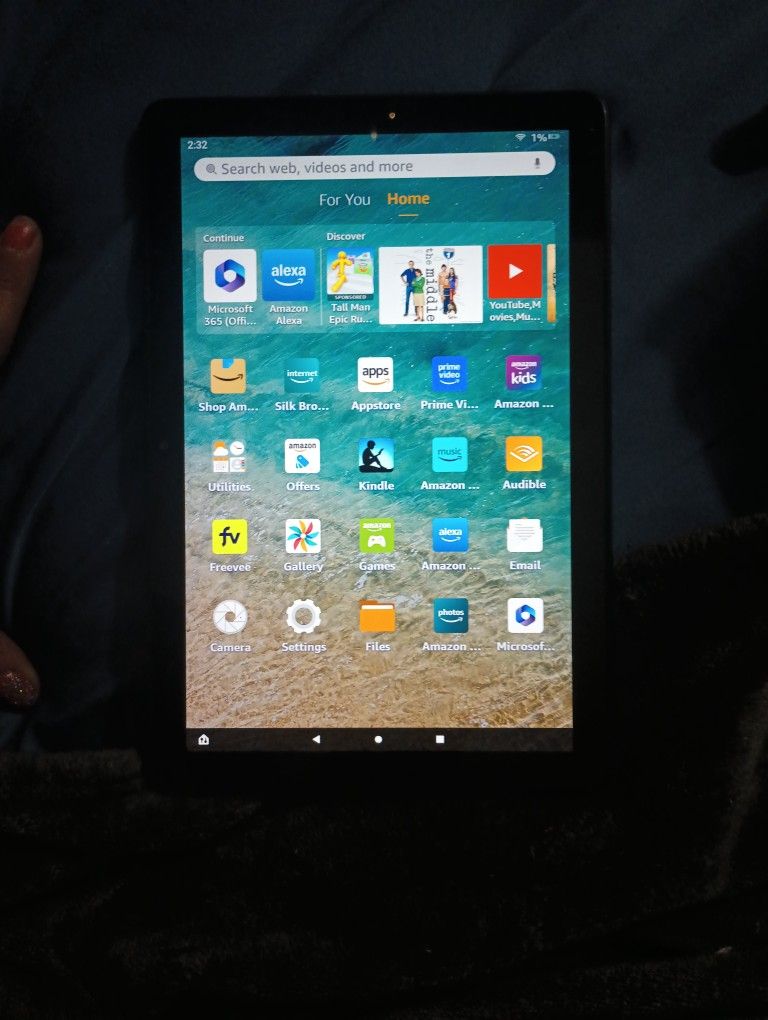 Amazon Fire 10 Tablet . ( 11th Gen . )