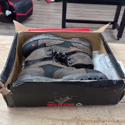 Men's Legend Waterproof 7.5  Work Boots - Composite Toe