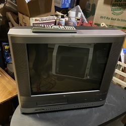 2006 TOSHIBA MW20F52 20" TV/VCR/DVD Combo CRTV Retro Gaming Television w/ Remote