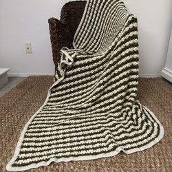 Vintage Boho MCM Jungalow Farmhouse Handmade Knitted Afghan Throw Blanket