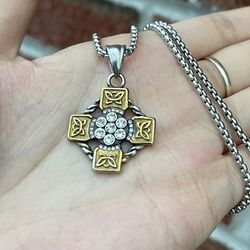 Womens fashion Irish Celtic Knot Cross Pendant Sale Necklace Stainless Steel