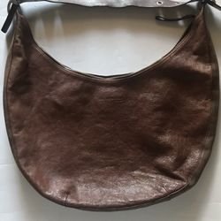 Used good condition Kenneth Cole HOBO Crescent Shape leather should bag