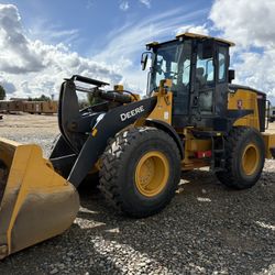 2023 John Deere 544G Wheel Loader 