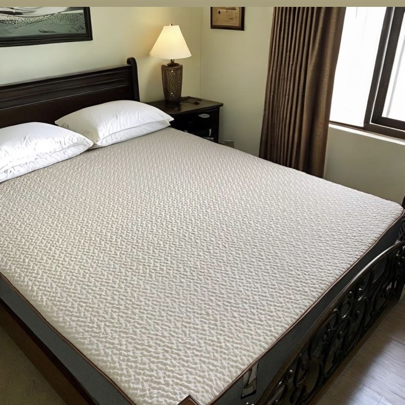 King Size Mattress 10 Inches Thick Excellent Comfort Also Available: Twin, Full And Queen New From Factory Delivery Available