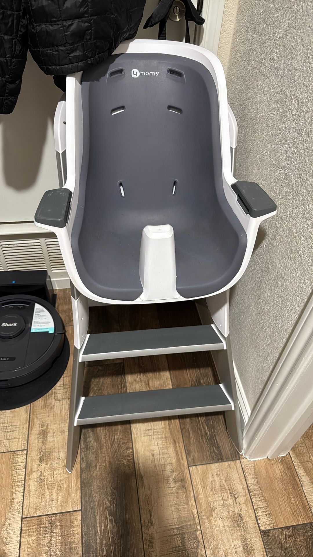 4moms High Chair- No Tray Included It’s Lost