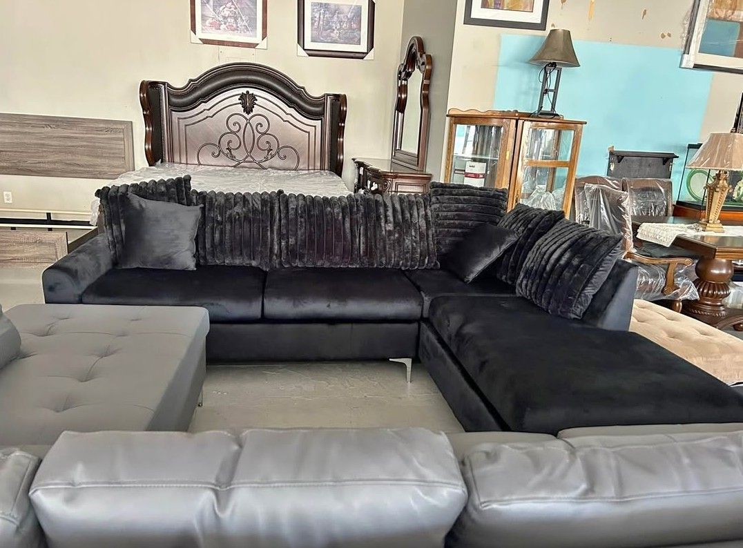 Velvet Sectional With Pillows