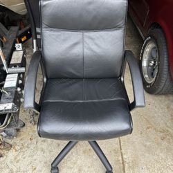 Kimball International Like New Black Leather Adjustable Chair On Wheels