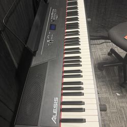 Alesis Recital Pro 88 Key Keyboard 