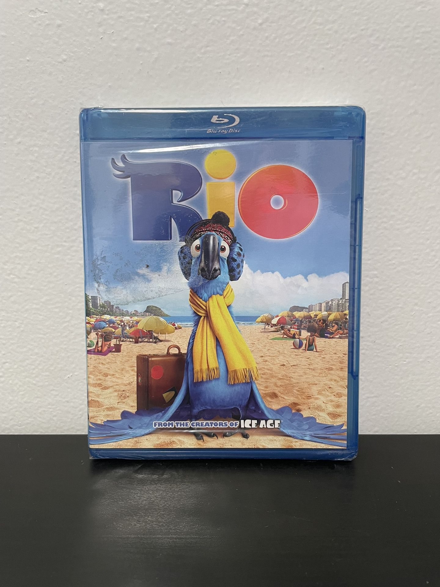 Rio  Blu-Ray  NEW SEALED  Animated Movie Family Kids Comedy Anne Hathaway 2011