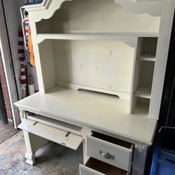 Desk With Hutch