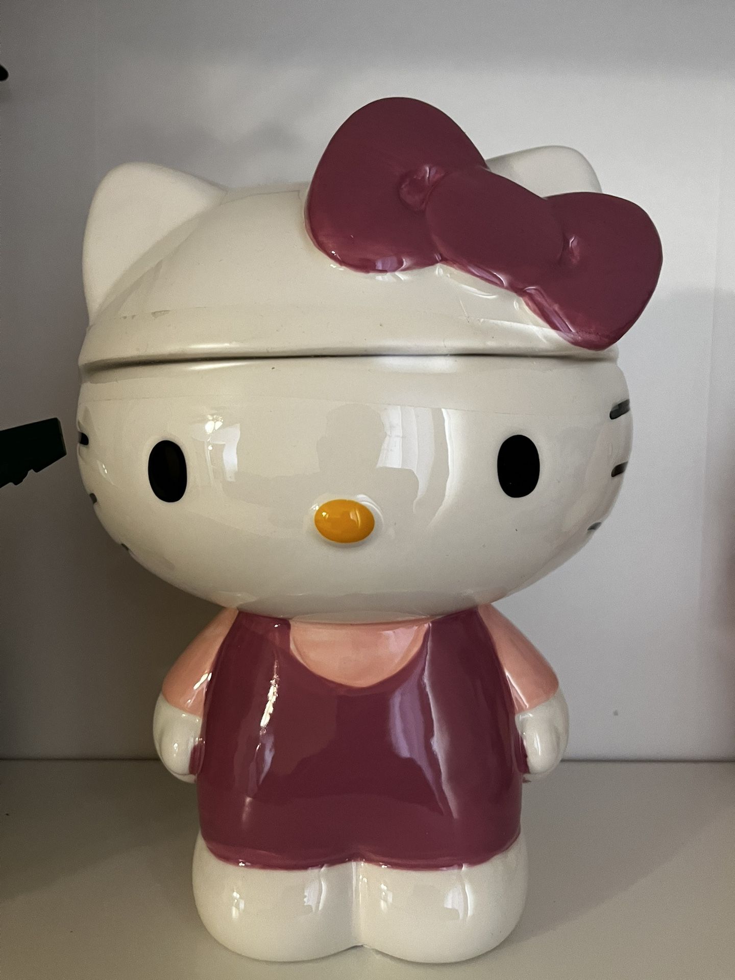 Hello Kitty jar
