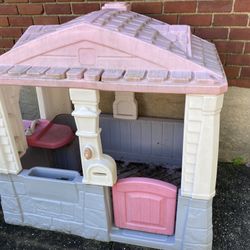 Little Tikes Grand Mansion Playhouse