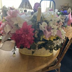 Flower Basket (fake flowers)